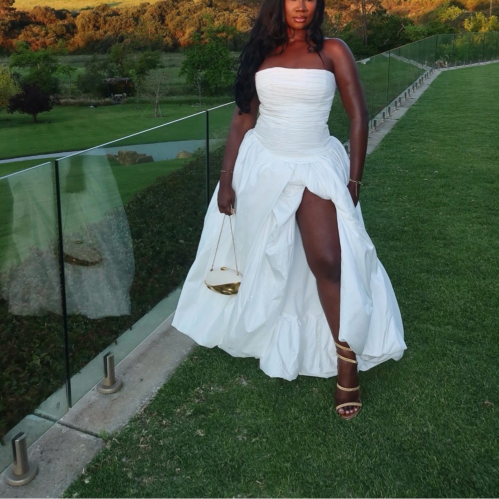 Elegant White Strapless Gown